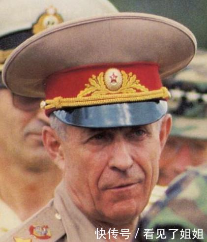 苏联解体是当时做出最大的错误决定, 普京隐忍