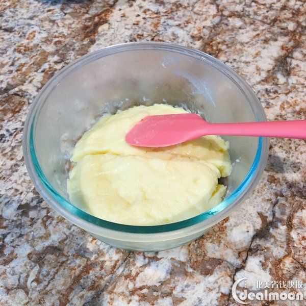 极度爆浆 | 浓郁抹茶脆皮泡芙&香草味的卡仕达酱脆皮泡芙