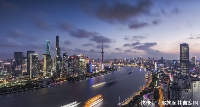 国内三座夜景最美的城市,上海仅排第二,第一是全球的不夜城