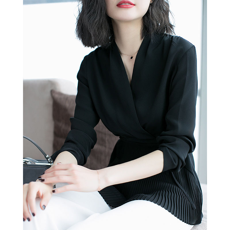 立秋还不冷，别着急买风衣，瞧瞧这些小衫，那才叫一个洋气