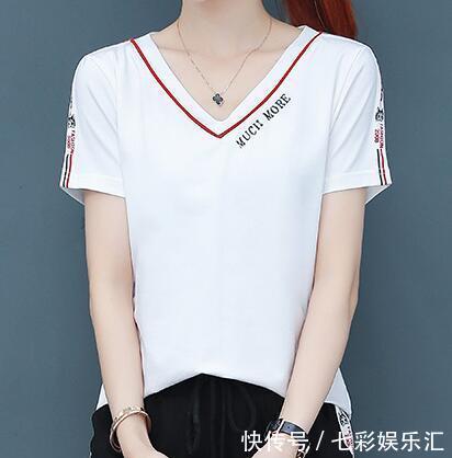 42岁老婆从不穿裙子,天天穿这运动套装,年轻10岁,超显美嫩