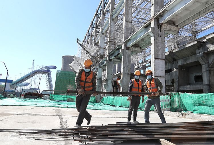  『首钢滑雪大跳台』新首钢地区18个重点项目开复工