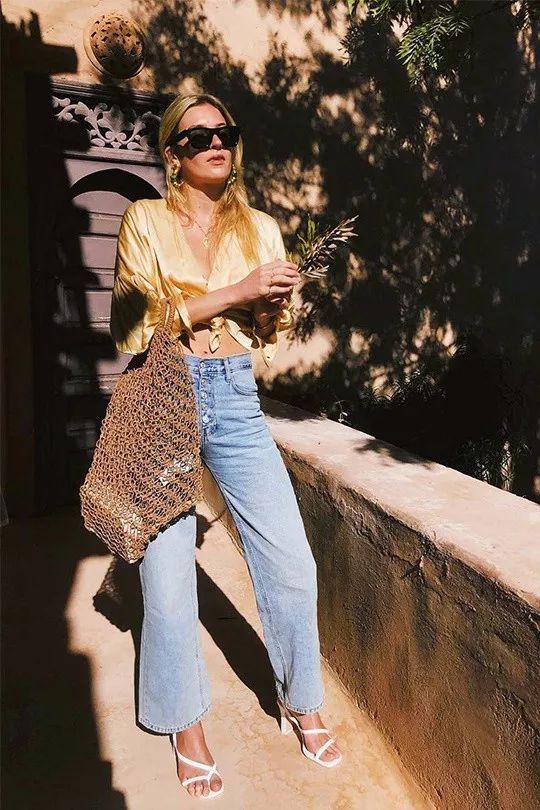 今年夏天巴黎女人都在这样穿，精致又浪漫