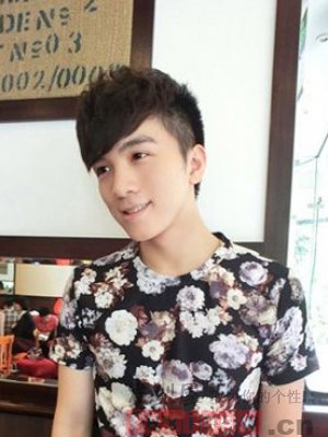 方块头发型 塑造时尚小男人