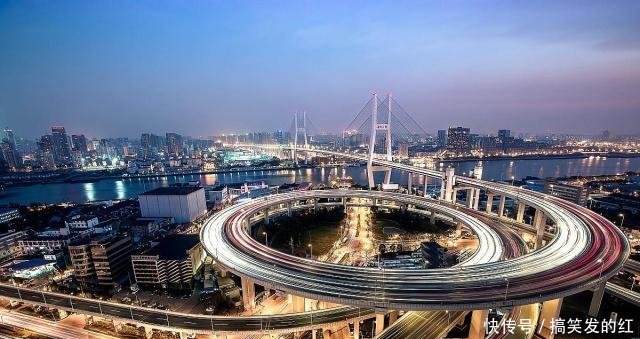  #无锡#江苏的未来经济发展将会由谁引领呢是南京，是苏州，还是