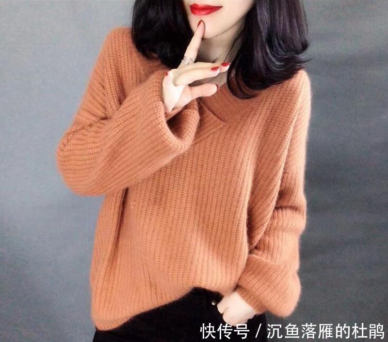  「面料」今春最流行紧身裤还是丢了吧！打春穿这”假两件“，怎么穿都美
