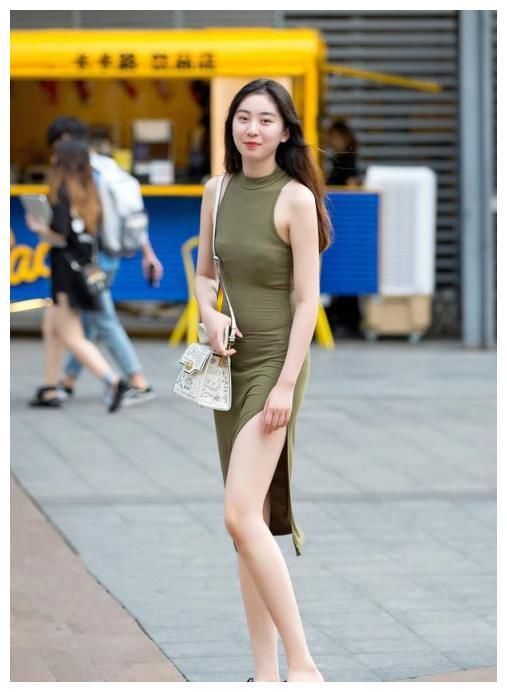 街拍：图1樱桃小嘴，图3风韵犹存，图8展现优雅女神气质