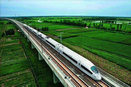 甘肃即将修建新高铁，总投资约500亿元，为连接华中的快速通道