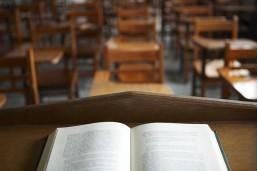  人脉|事业单位每月工资两三千，为什么大多数人非进不可呢？