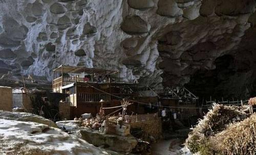 中国惊现亚洲最后一个穴居部落_里面只剩20户人家!