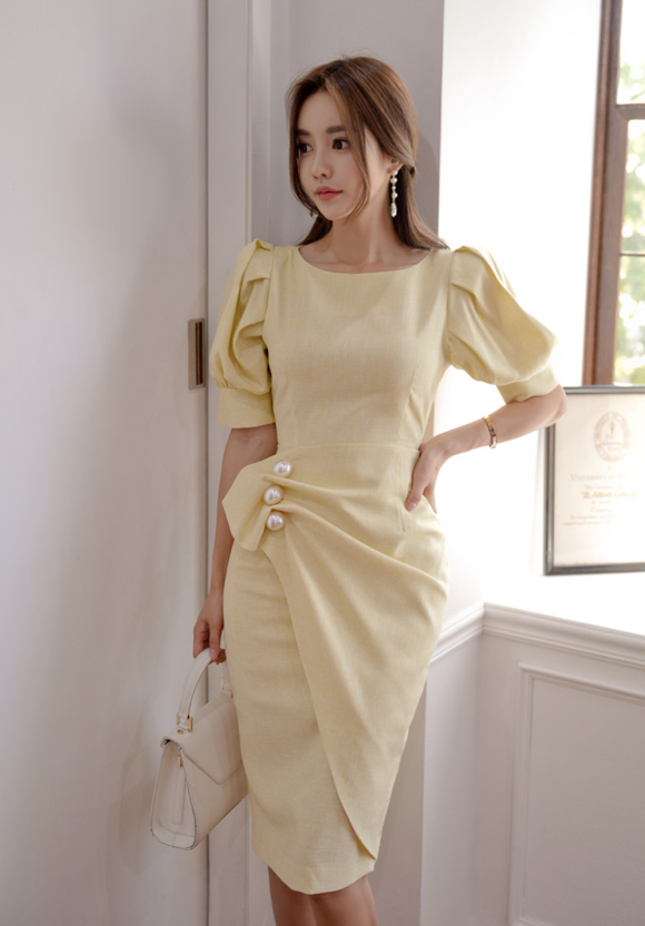 女神孙允珠，姜色枯草牛奶鲜柠亚麻珍珠裙