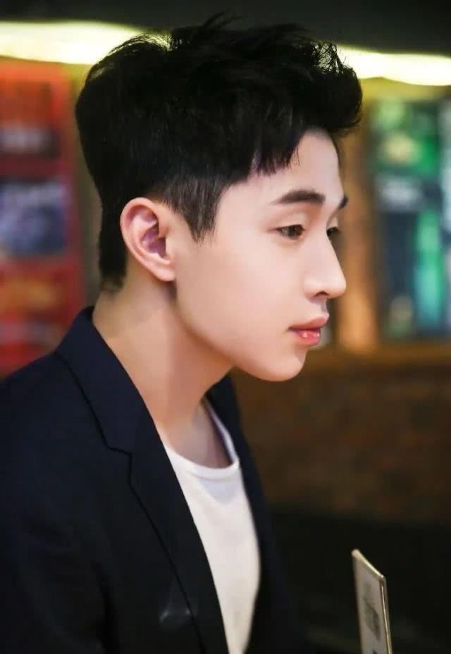  [好看]简洁好看的男装搭配
