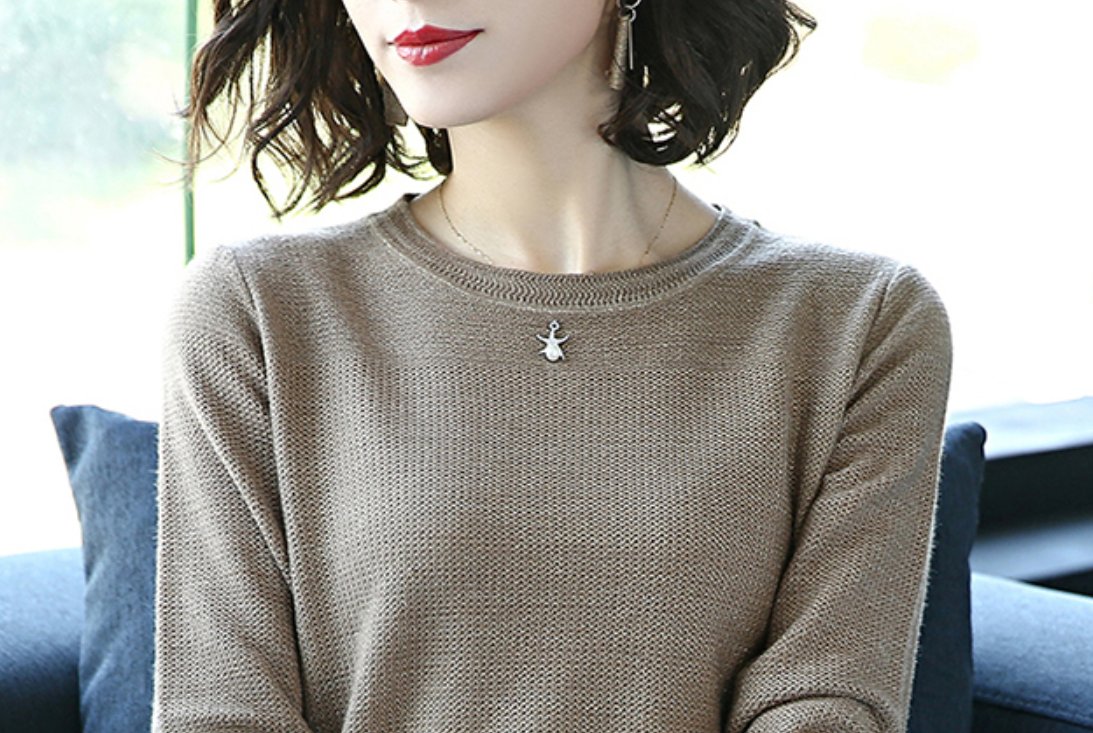 女人若不差钱，强烈建议穿这几款秋装，配烟管裤，减龄十岁都不止