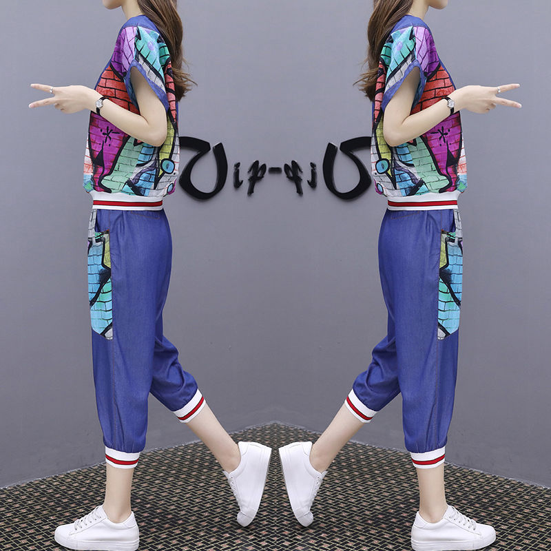 一种适合70后的七分裤套装,比裙子方便,比短裤优雅,巨显瘦