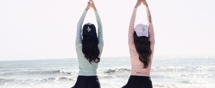 时尚大方的打底裤美女,非常有魅力,真漂亮