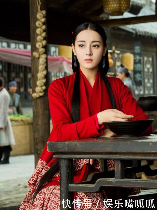 “烈火如歌”迪丽热巴十套衣服，第三套最美，第十套最简单！