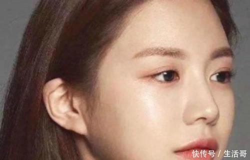  脸上■最受男生欢迎的女生，脸上都有这4个“优点”，中一个颜值都不低