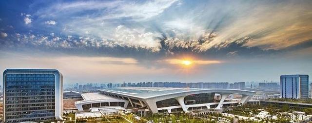 中国最大的八个巨无霸火车站, 排在第一的竟然是这座城市