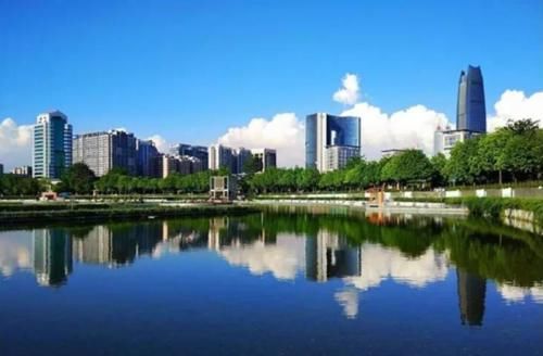  重庆|中国最“低调”的新一线市，前比重庆的人均高，后比郑州的