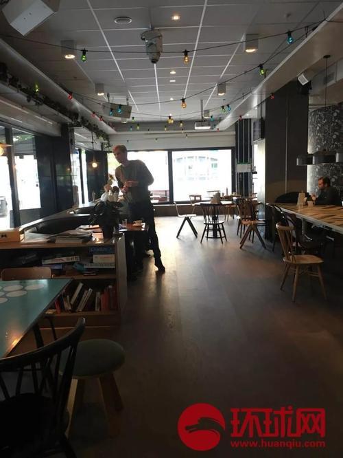 被瑞典警察暴力对待当事人回述事件全过程，回应“碰瓷”质疑