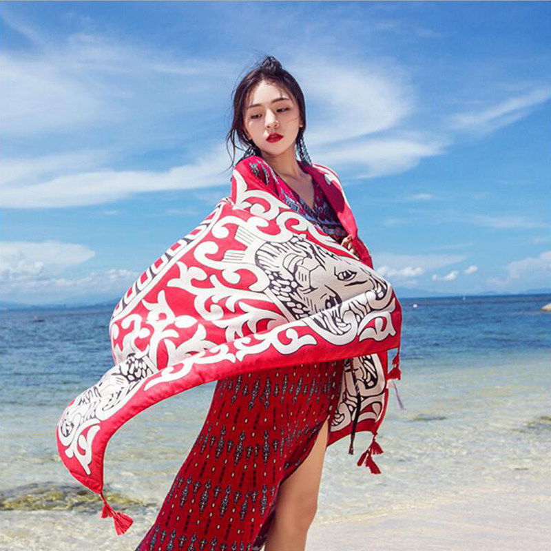 9月果真凉，出门少穿裙!今年流行的T恤小衫，洋气百搭还减龄