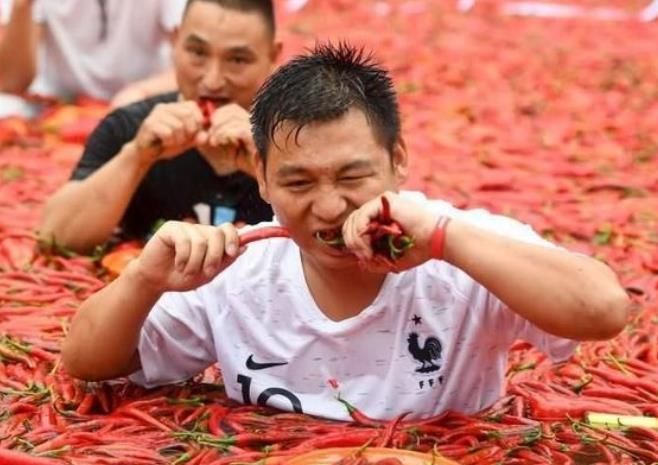  #吃惊#中国最能吃辣的五大省市,他们吃辣椒的方式让人吃惊,有你家乡吗