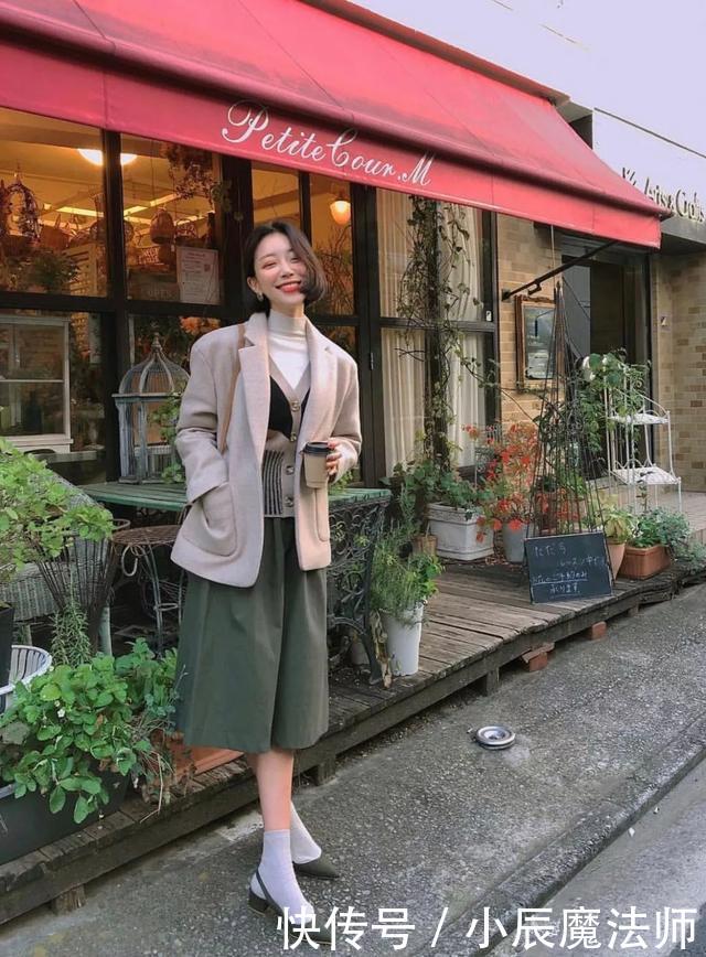 『气质』想要时髦显气质，穿半身裙就对了，今春这3条半身裙正流行！