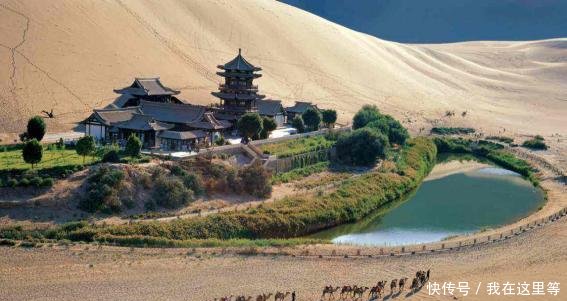  「人工湖」中国的“沙漠第一泉”，人工注水18年，自然景观成为