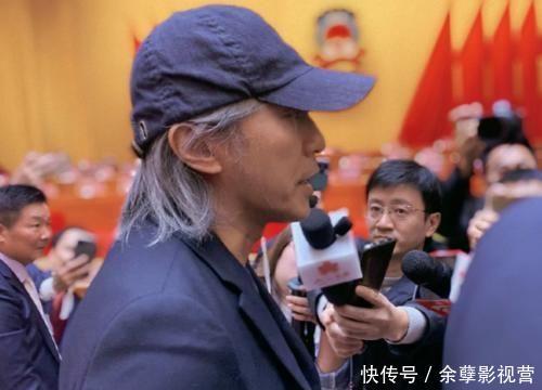 『从商』周星驰电影御用配角,被称“小混混专业户”,今弃演从商活成这样