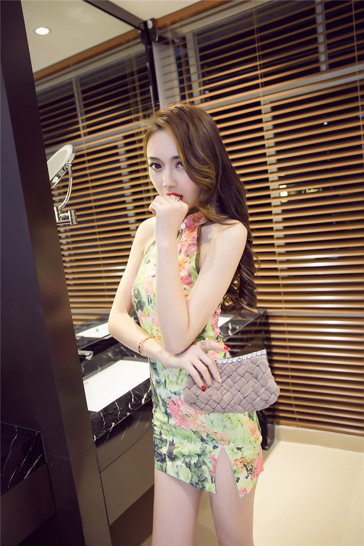 腰细胯宽的女人，去夜店嗨的时候，试试这些包臀裙，性感回头率高