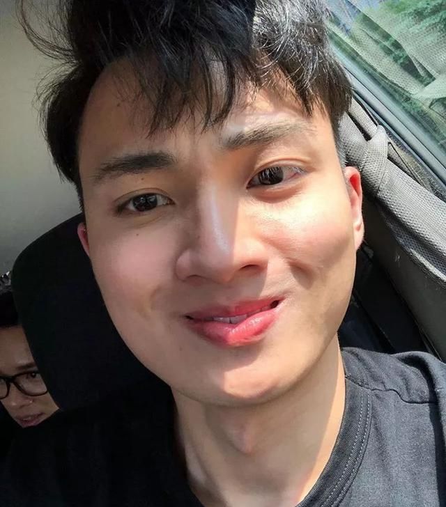  『爱回家之开』他入行仅四年就获4项大奖提名，未来TVB最值得期待的男星是他？