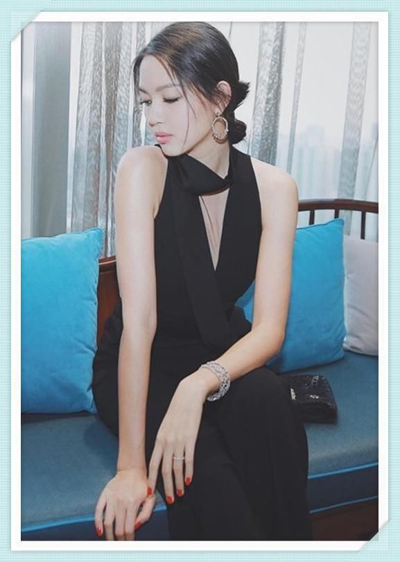 本以为张梓琳穿连体裤大长腿无人能敌，可看到惠若琪，我沉默了！