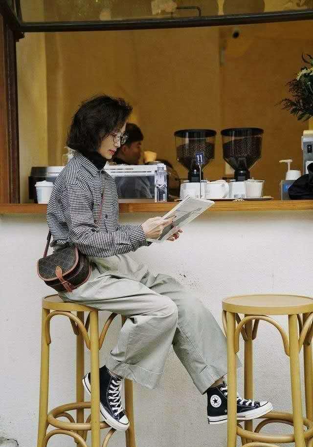  「中年」中年女性不要再穿“妈妈装”，学三木妈妈的穿搭技巧，时髦又洋气