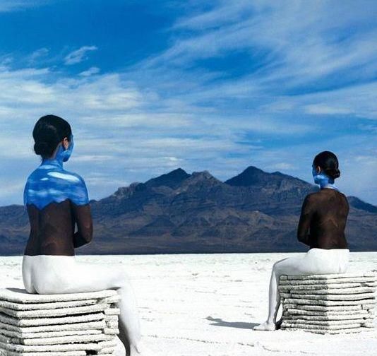 每张图中都“藏”有美女：智商高的人找出四张，找出五张要海军！