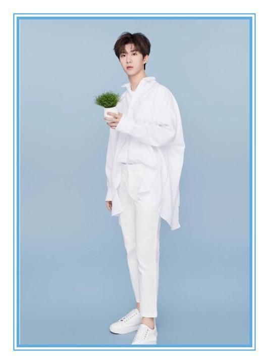 范丞丞疯了吧！这种发色也敢往头上染，网友：幸好你姐是范爷！