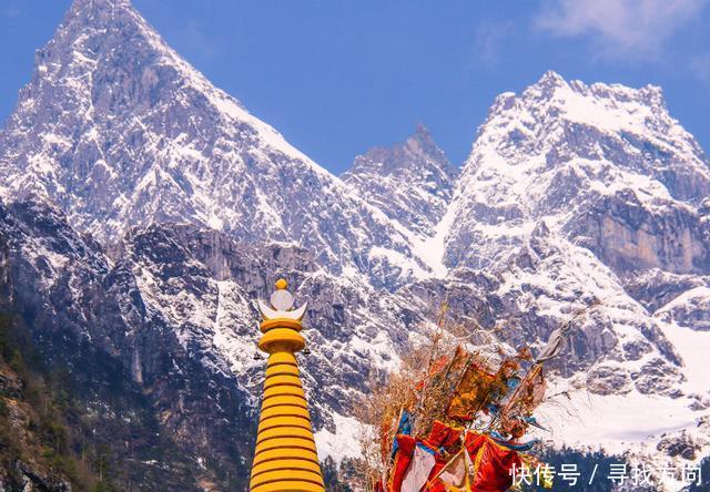 位于秘境之中,巴拉格宗显得十分奇特,如仙境一般