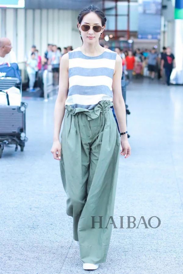 瘦回巅峰的赵薇年轻10岁!白百何这脸是怎么了?【海报街拍】