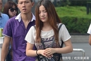 优雅:街拍优雅多姿的小姐姐,仙女气质十足,非常有女人味