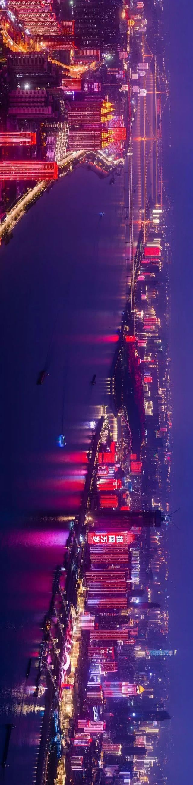 央视直播！武汉用8分钟表白祖国，太太太燃了……