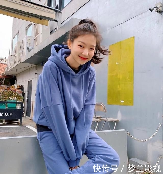  【初春】卫衣+阔腿裤，这2020年初春不一样的时尚，美翻了