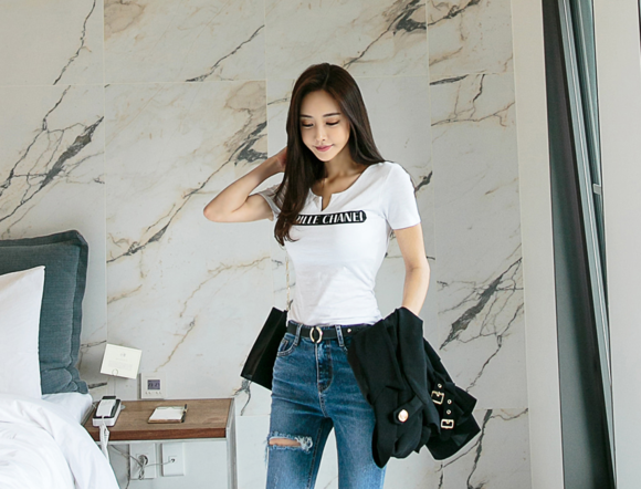 女神孙允珠，叛逆时尚版画艺术字母休闲衫