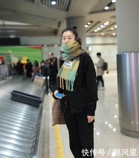 「 赵薇」对比太残忍，终于知道身材和肤色哪个重要，赵薇和林心如难得同框