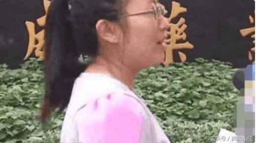 女子因饭菜不好吃发朋友圈遭辞退，副总:懒人活该