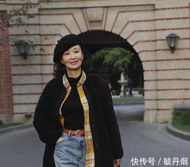  『值得』50岁之后怎么穿好看三木妈妈的日常搭配很值得学习，气质又减龄