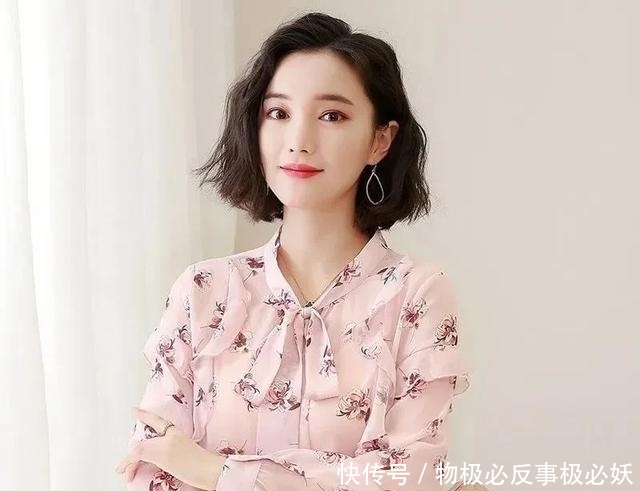  「女人」“雪纺衫”，春季穿，美得春春花烂漫，穿上气质优雅，女人味十足