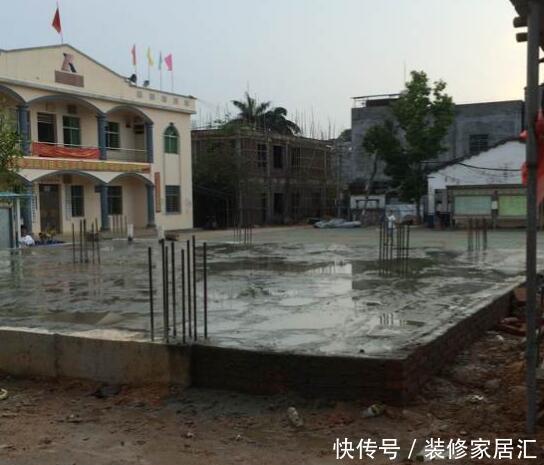 省吃俭用回农村砸23万建三层主体，完工后喜极而泣，扬眉吐气了