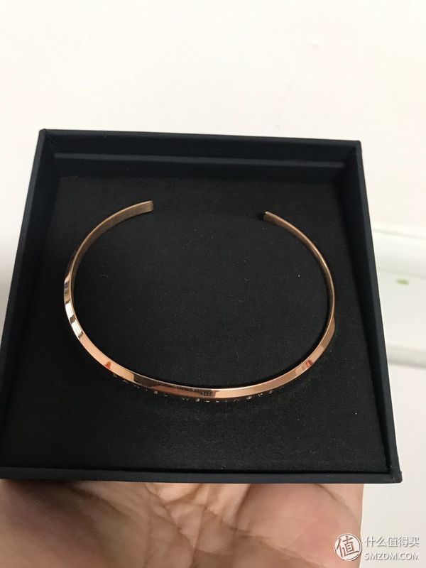 dw玫瑰金大号手镯开箱分享