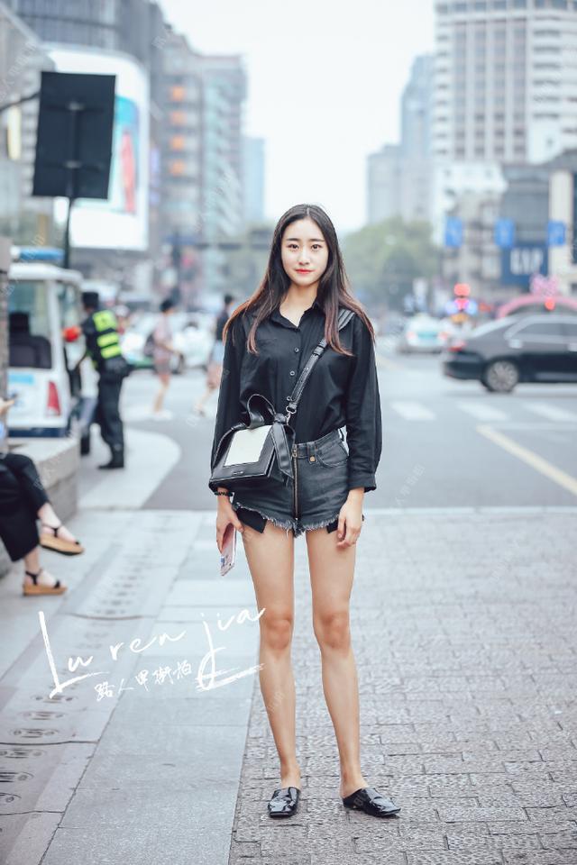 美女小姐姐清纯亮丽脸蛋白嫩,我的初恋女神!