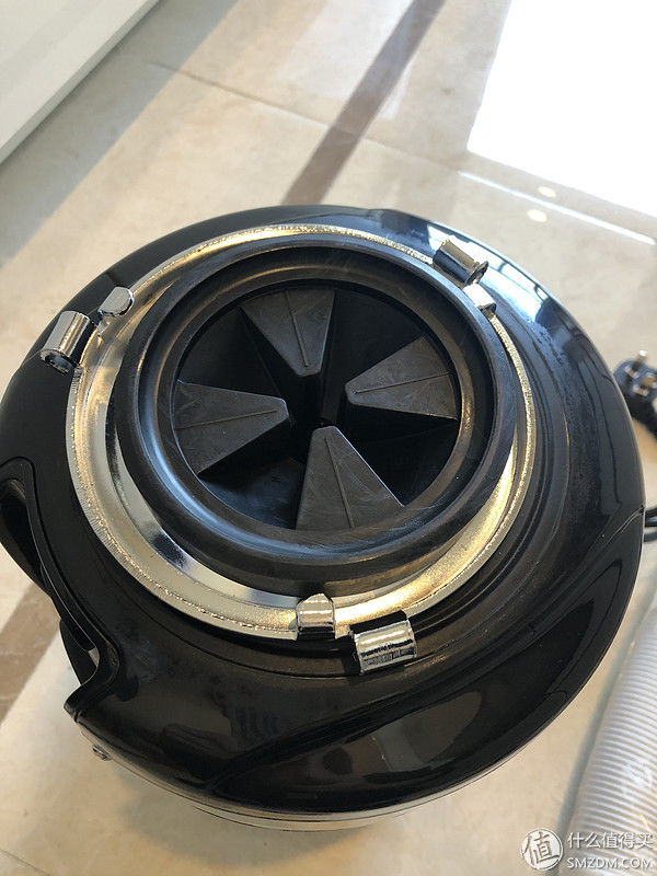 拯救mini厨房二-垃圾处理器开箱及水槽下收纳