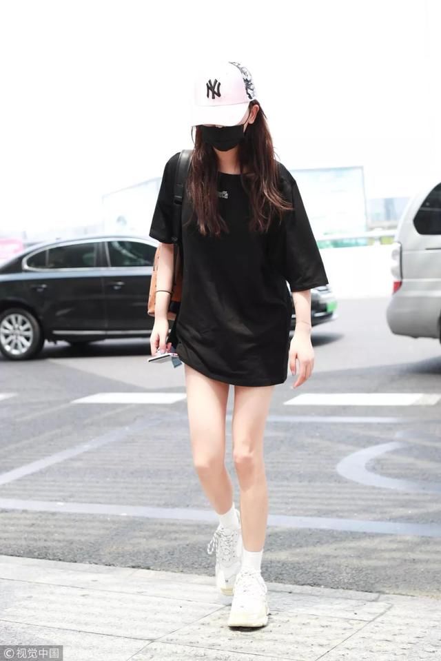 刚入秋就穿两件套？女明星们的穿搭果然超前啊！